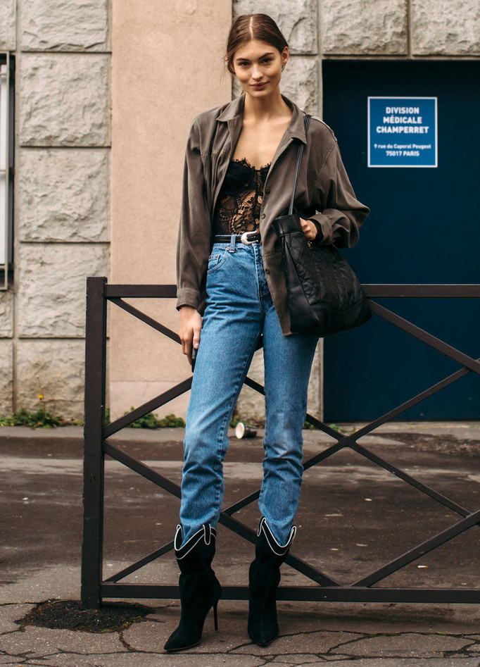 买了件性感的蕾丝背心 没想到我的衣服拥有了新的生命力