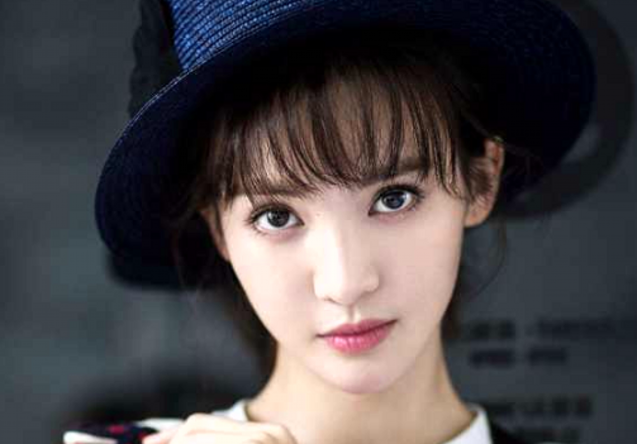 邓伦前女友,因与公司打官司败诉而被雪藏,却凭综艺重出"江湖"