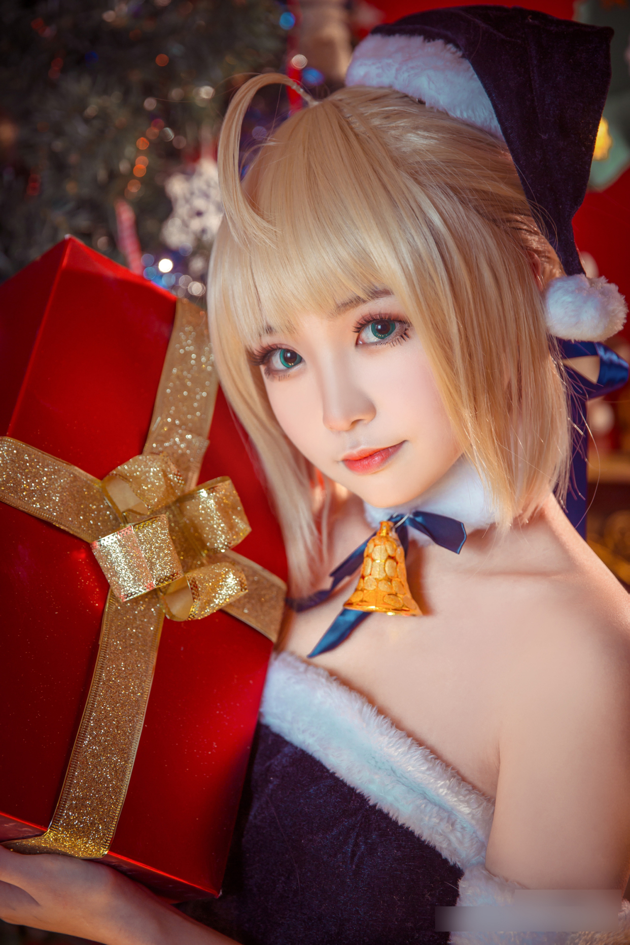 三位国人妹子cos的游戏《fgo》人气角色saber!看看有没有女王气质