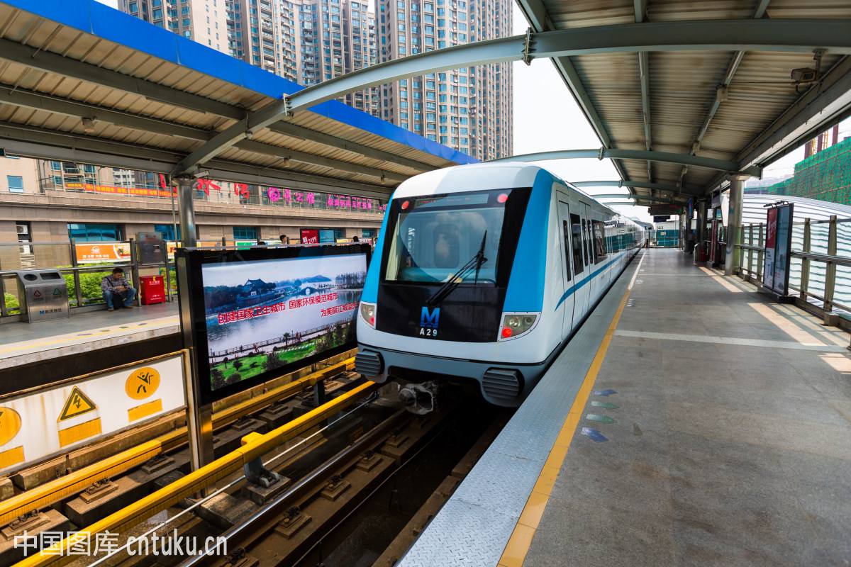 武汉地铁线网累计客运量突破40亿乘次!