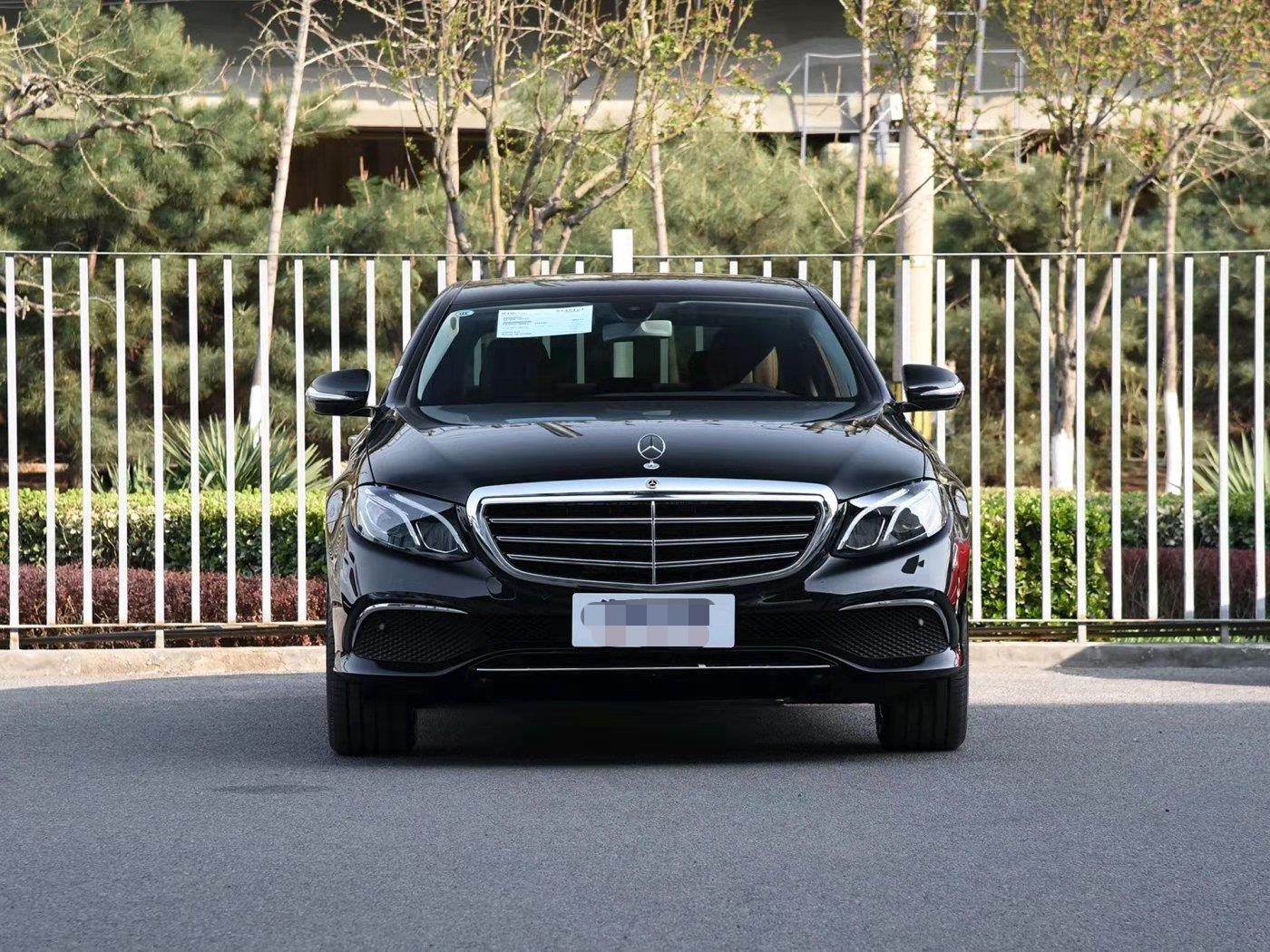 43.5万提了辆奔驰e300l,开了三个多月,车主:和宝马5系差别挺大