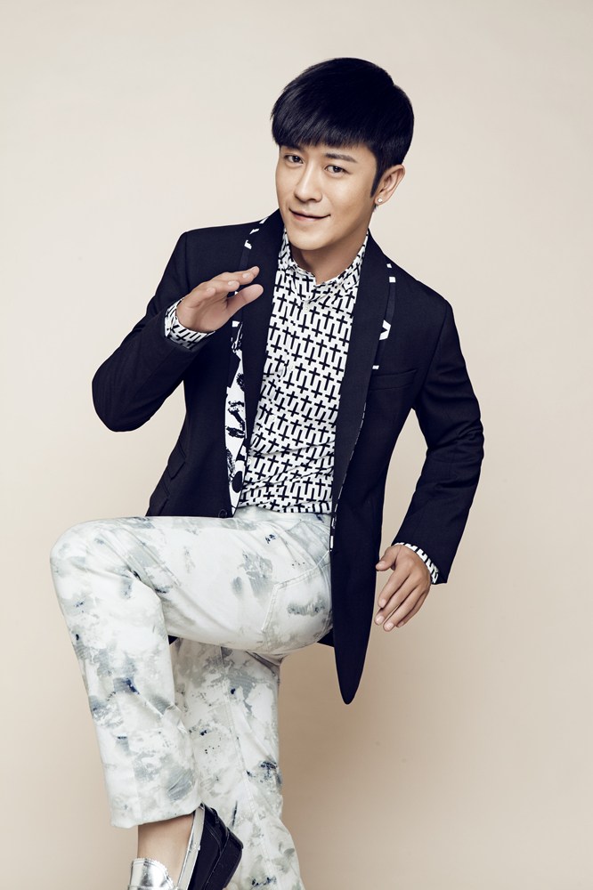 亲妈干妈力捧18年不火,改名后合作张嘉译被观众认可