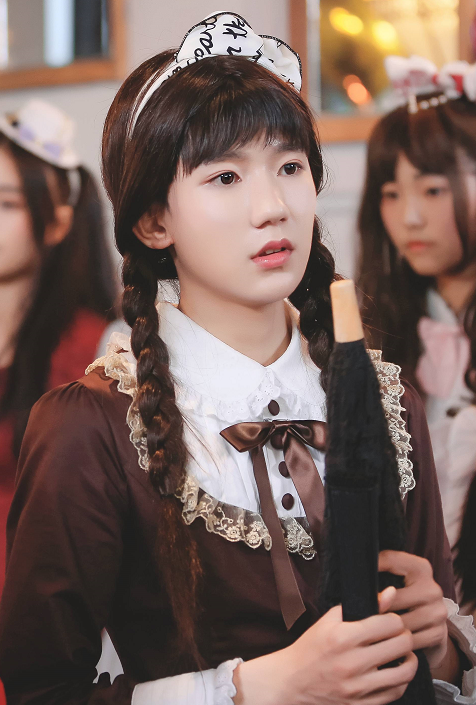 tfboys女装谁最美?王俊凯妖艳王源美少女,千玺:胖虎都