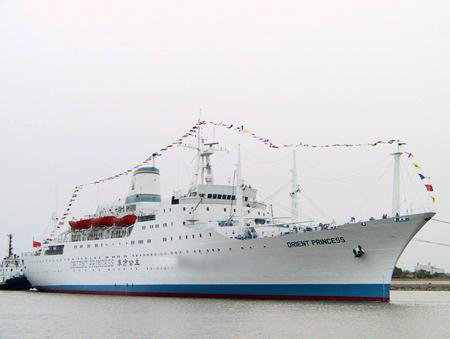 中国天津号下水!它可以搬走四艘美国航母!此项技术仅中国有!