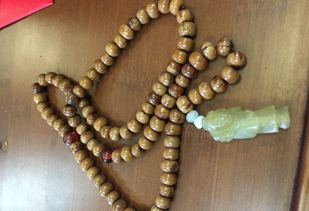 这种不值钱的"草珠子",改名"草菩提",价值50元一条!