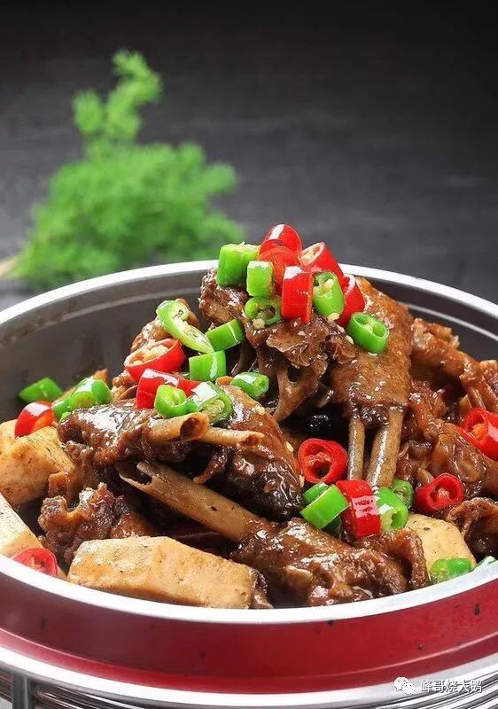 够"硬"的"硬菜"—峰哥烧大鹅!