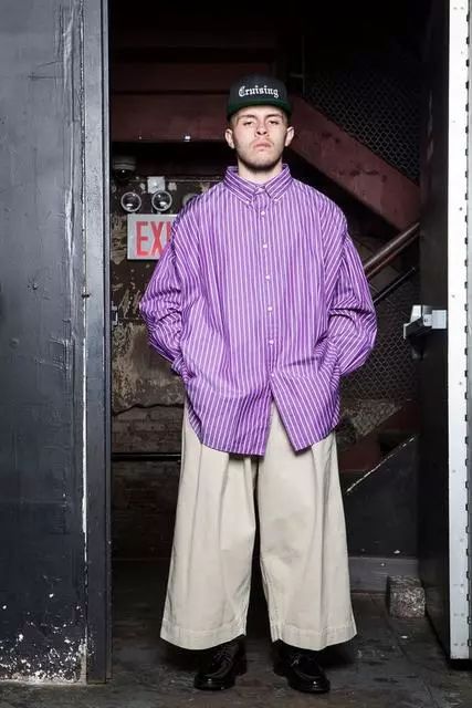 紫色是今年的年度代表色!3种紫外光穿搭让你化身优雅冷都男