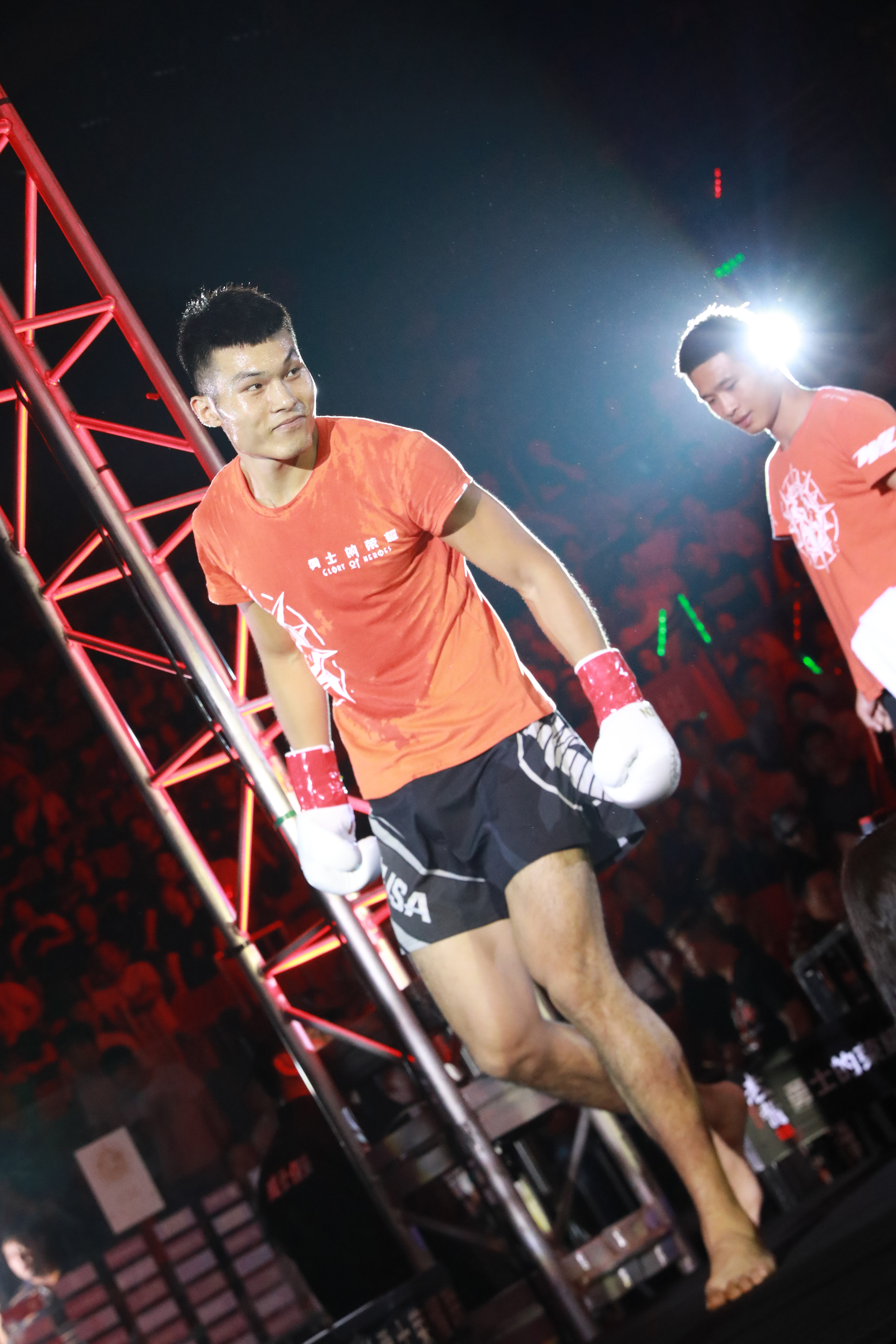 在国内,以邱建良,魏锐为代表的中小级别选手备受瞩目,在国际上也牢牢