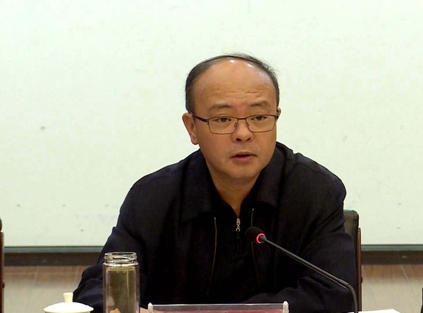 张文强主持召开十二届县委常委会第68次(扩大)会议