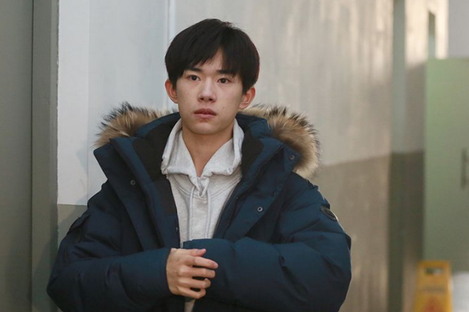 有一种心动叫易烊千玺的素颜,穿着随意还撩人,像极了爱情的模样