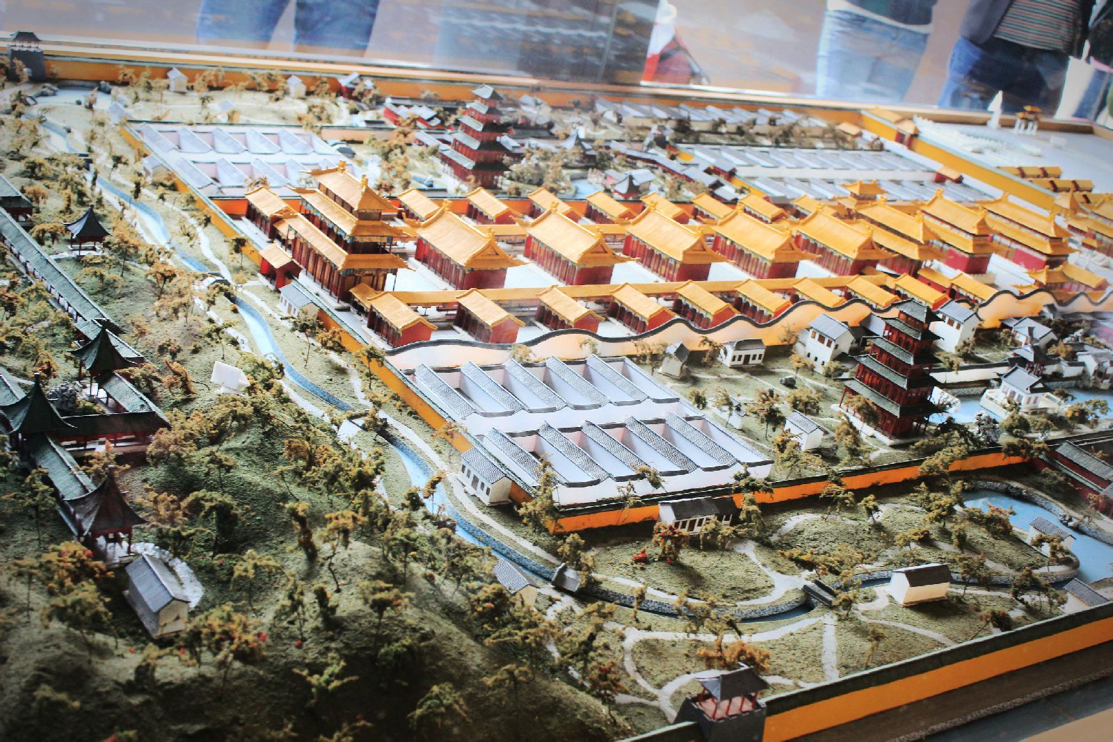 南京总统府旧址,北京市杜莎夫人蜡像馆……细数那些蜡像很逼真的旅游