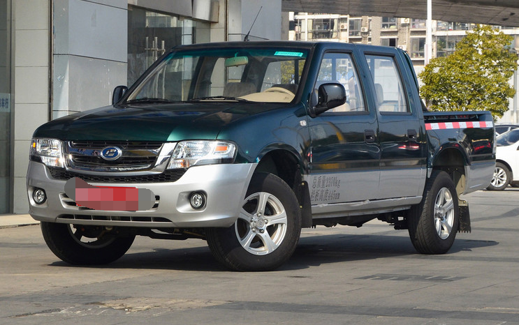 车型经典的福迪小超人,并且也非常的潮流,却显得成熟稳重!