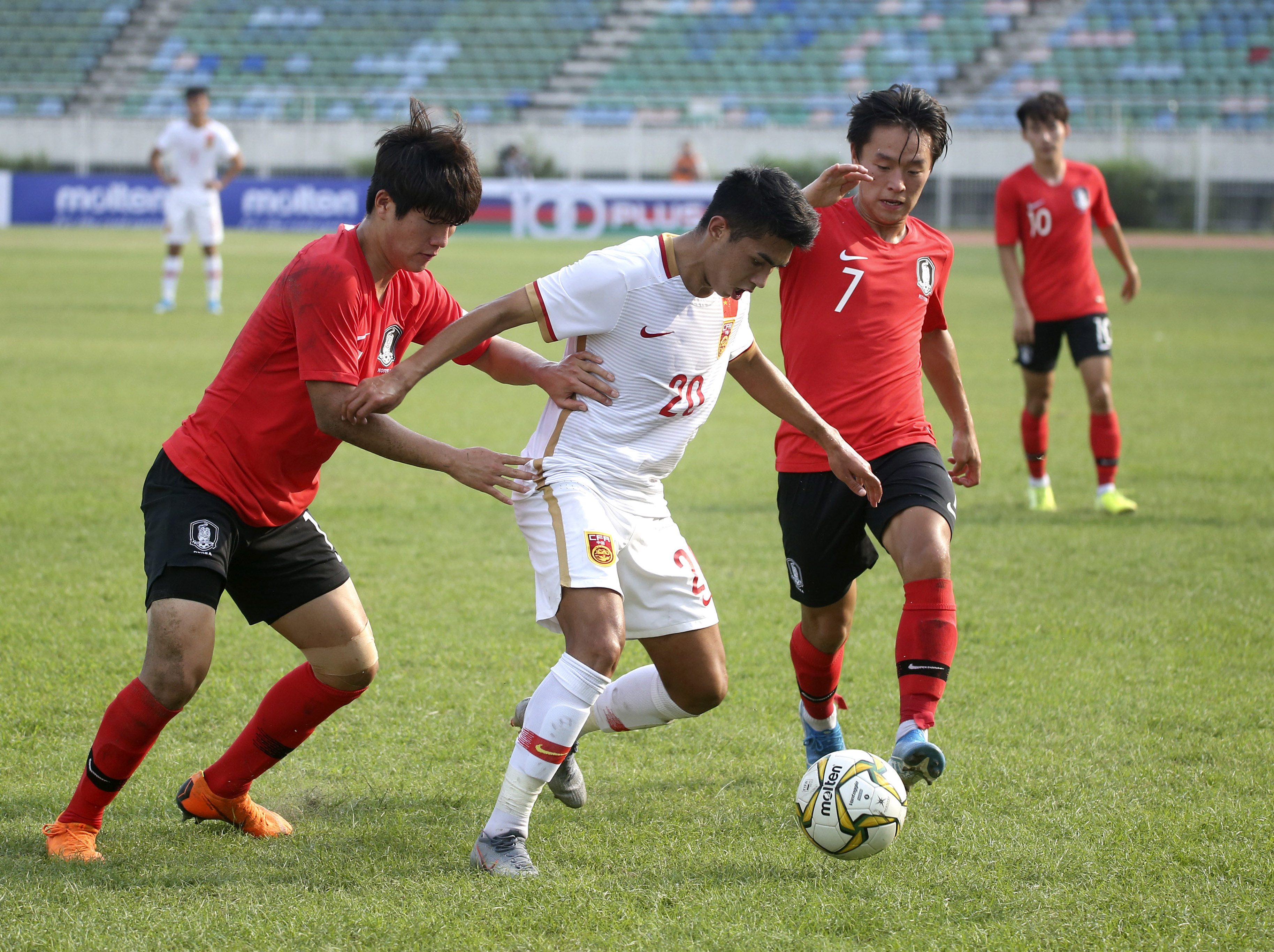 足球——u19亚青赛预选赛:中国负于韩国
