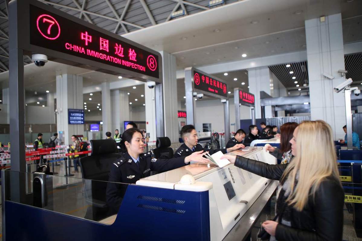 "   这些是3月12日人民公安报-中国警察网融媒体记者跟随国家移民管理