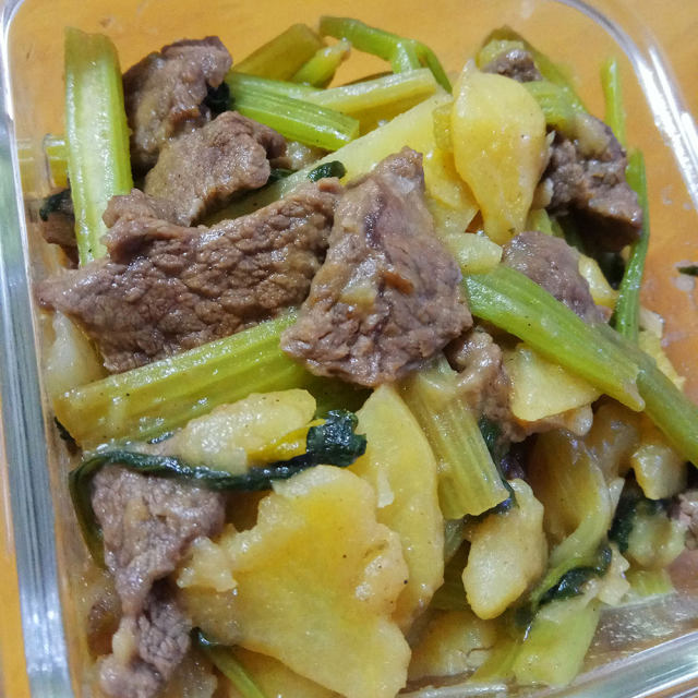 芹菜土豆牛肉图片