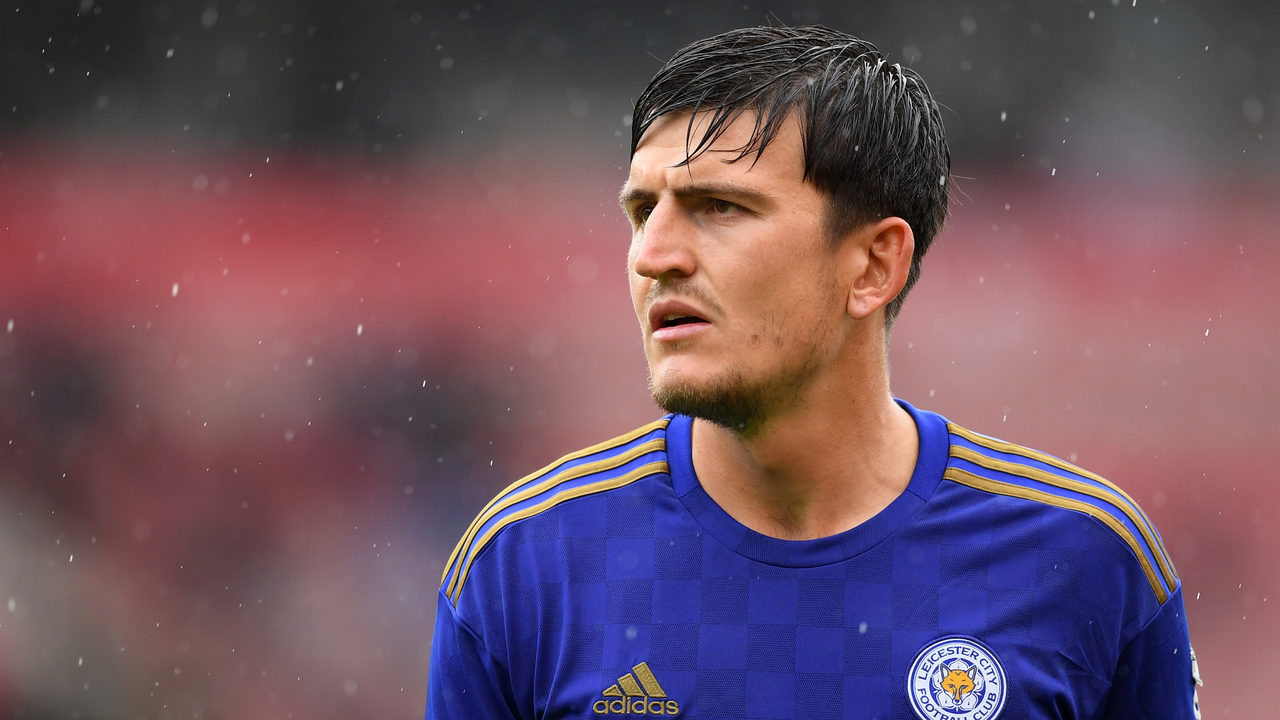 8000万天价!曼联如愿引进马奎尔,足坛第一身价后卫怎样炼成的?