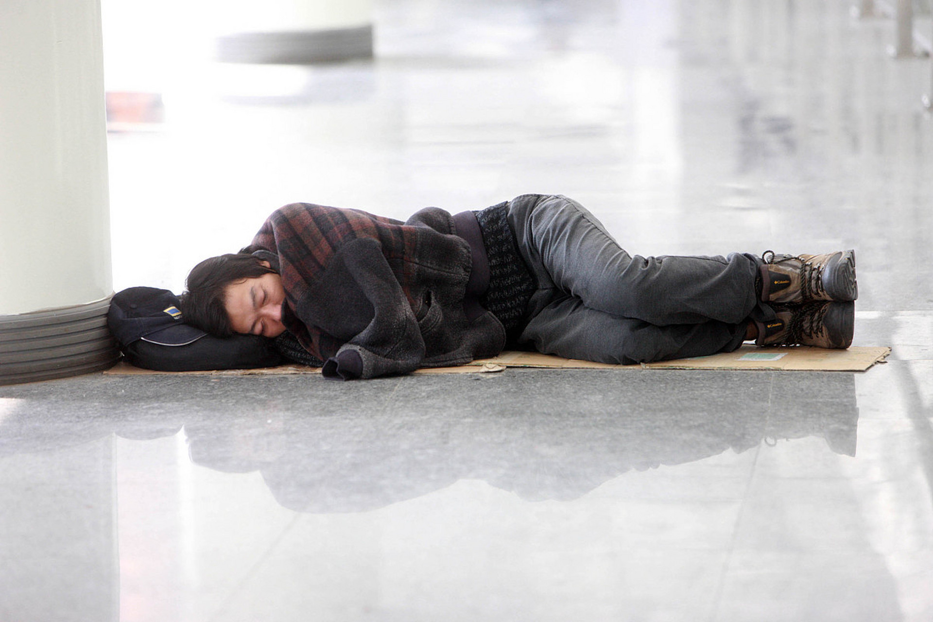 为什么现在躺平摆烂的人越来越多# 躺平摆烂,青春的一种态度  在如今