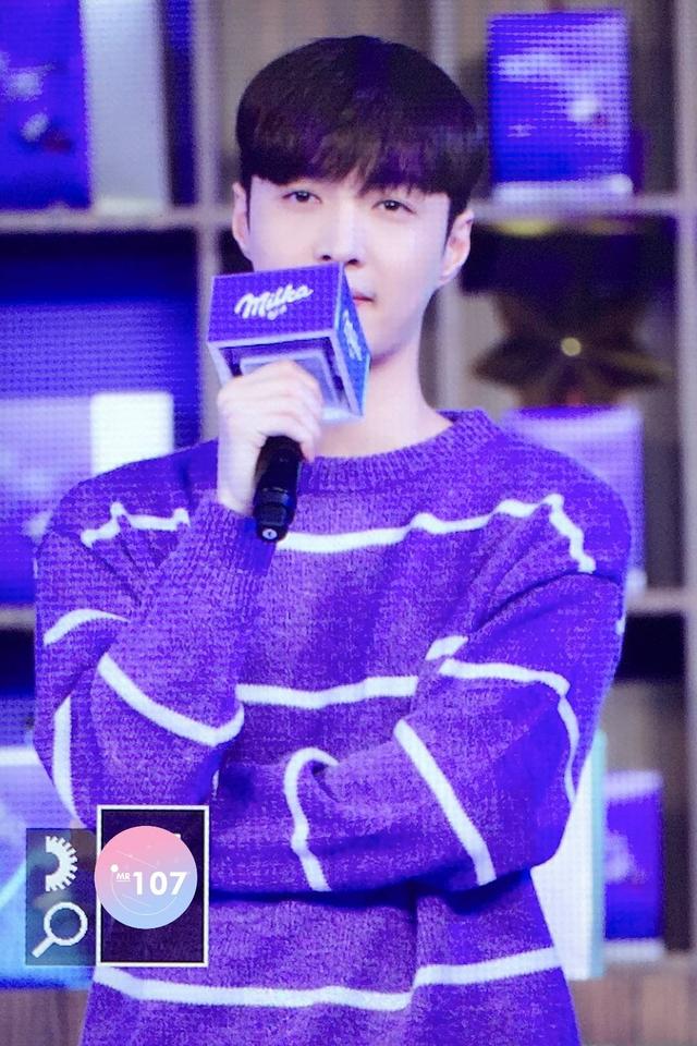 张艺兴"三胎"将独立完成编曲,主打曲已经完成,风格比较新颖