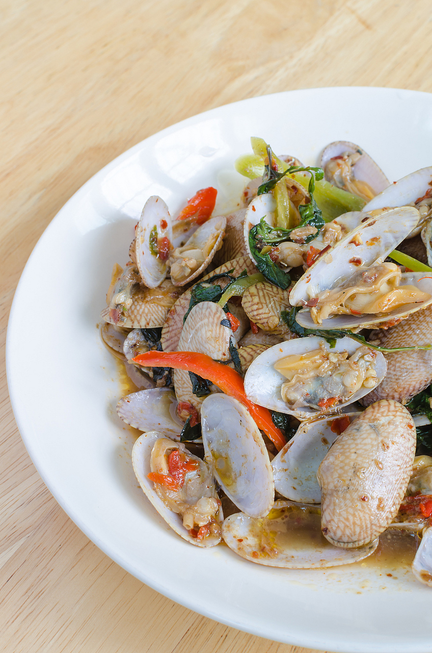 大家好,今天我们要介绍的是一道美味可口的海鲜美食——辣炒花蛤