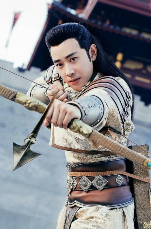 男星剧中射箭:王俊凯小清新,乔振宇经典,古巨基看着就不专业!