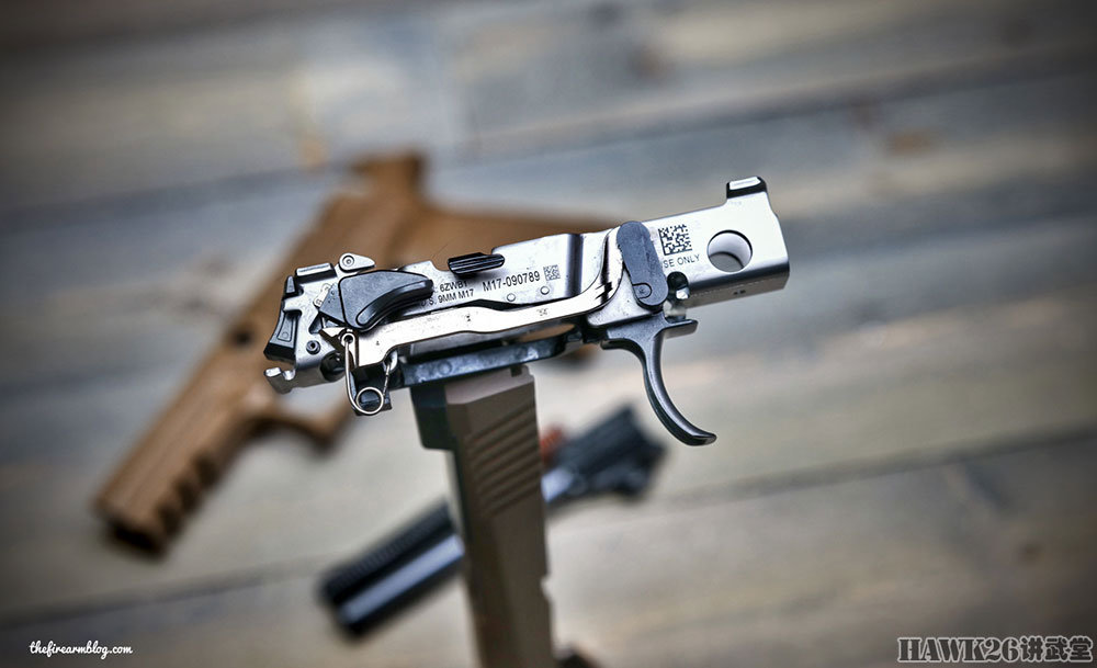 图说:如何分解美军新型m17手枪 全面展示精良制造工艺