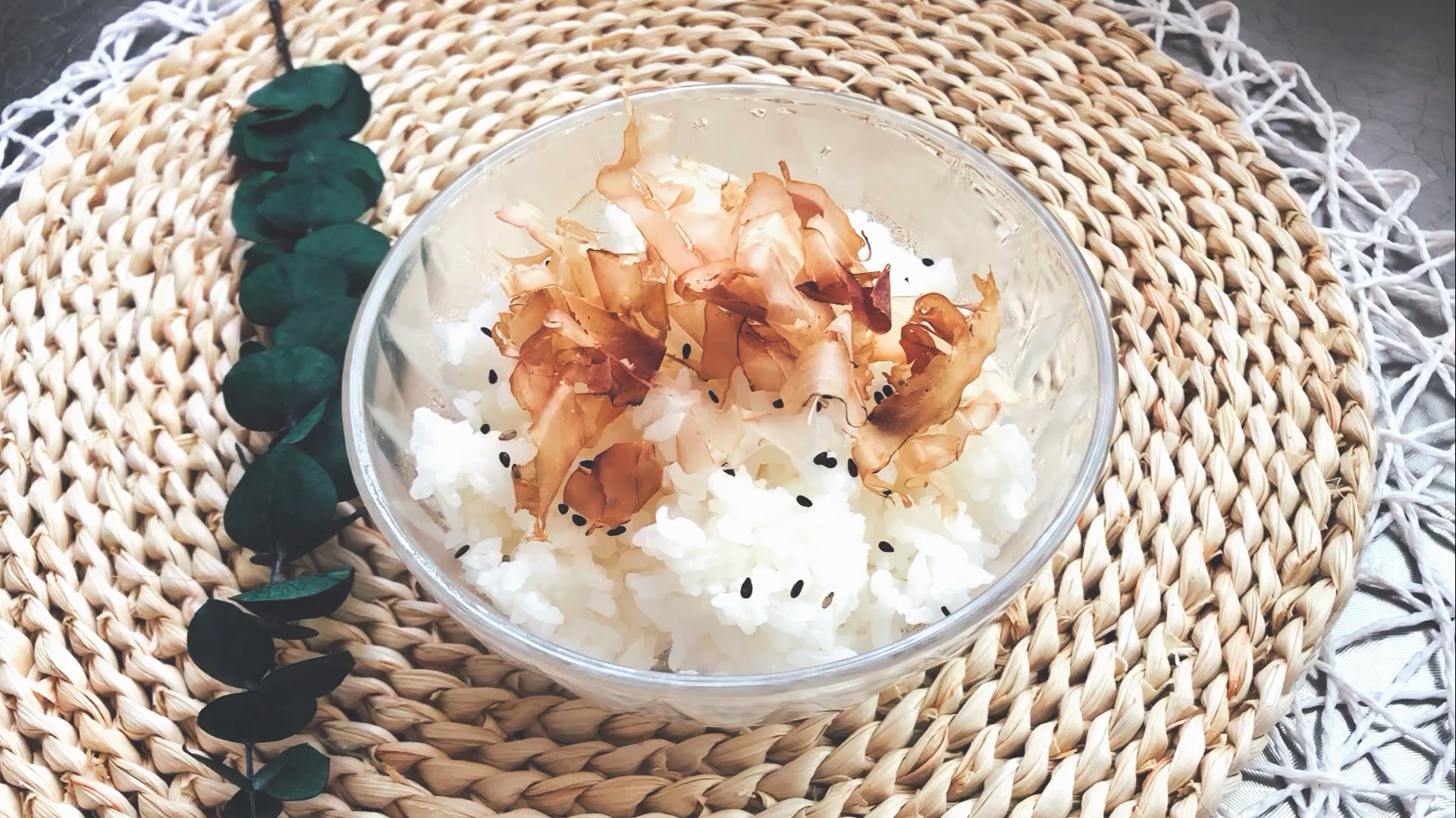 会跳舞的米饭,日式木鱼花拌饭