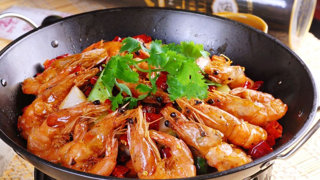 干锅大虾:营养美味,口感细腻,香辣入味,下酒又下饭