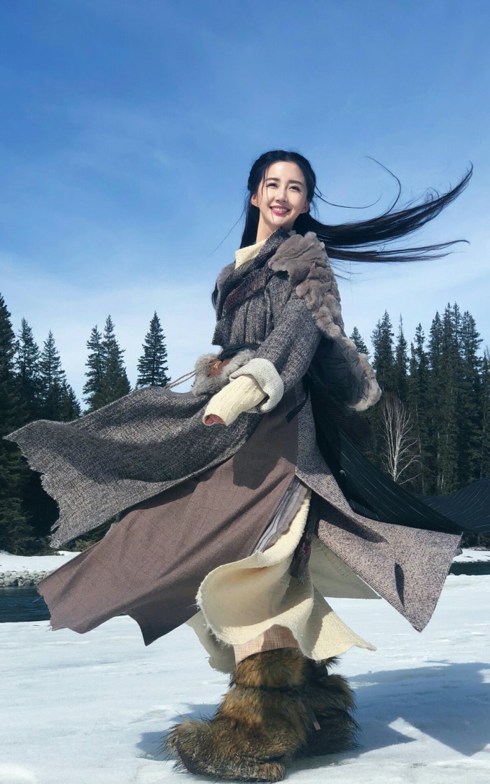 风华正茂,美人多娇.