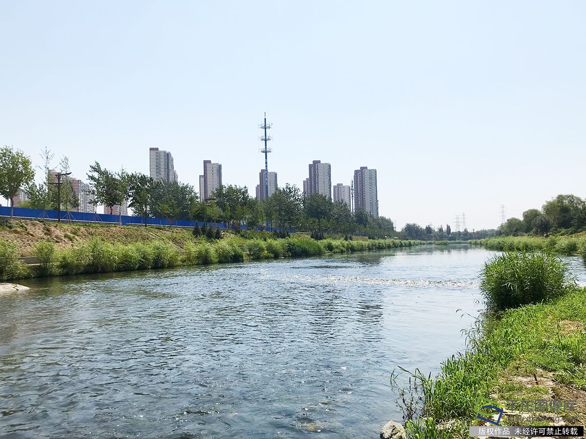 北京凉水河景观"新名片" 昔日"下水道"变身"城市湿地景观带"