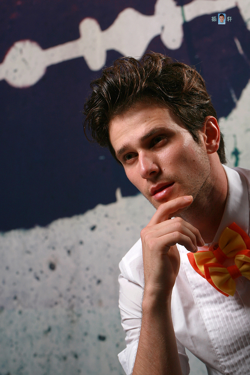 人像摄影:光影下的外国帅哥男模!