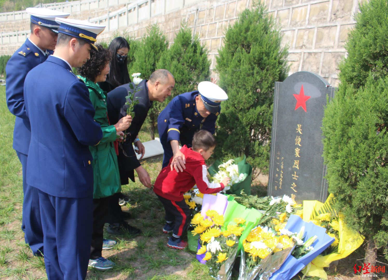 清明泪纷纷:烈士吴俊寰,曾经的战友有很多话想对你说