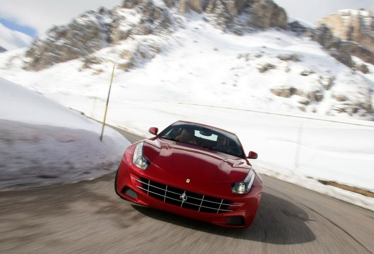 gt跑车法拉利ff,是目前法拉利旗下最具有实用性的车型!