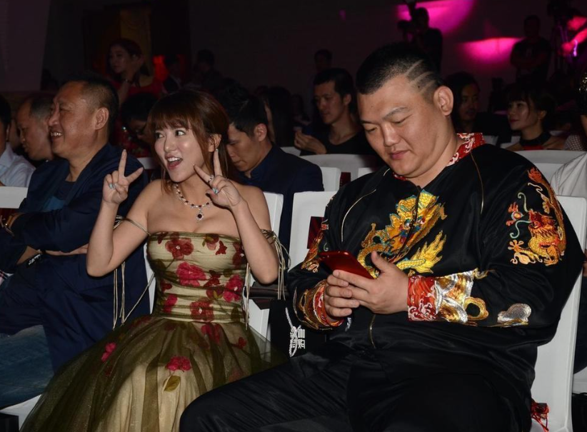 张君龙有多强?陪练都能ko俄国巨人,直言:跟着张君龙让他进步!