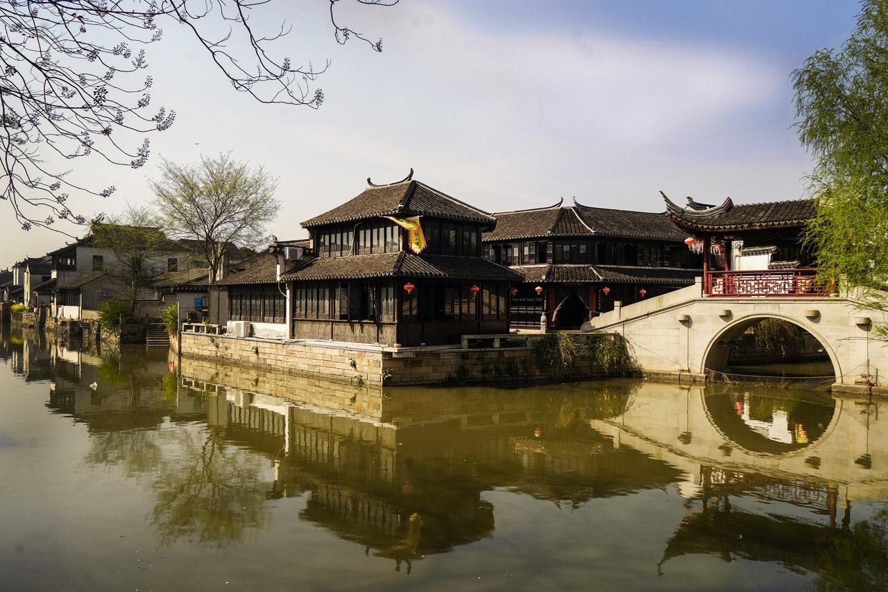 烟雨江南的这个小镇,古韵悠悠,讲述着岁月的沧桑!