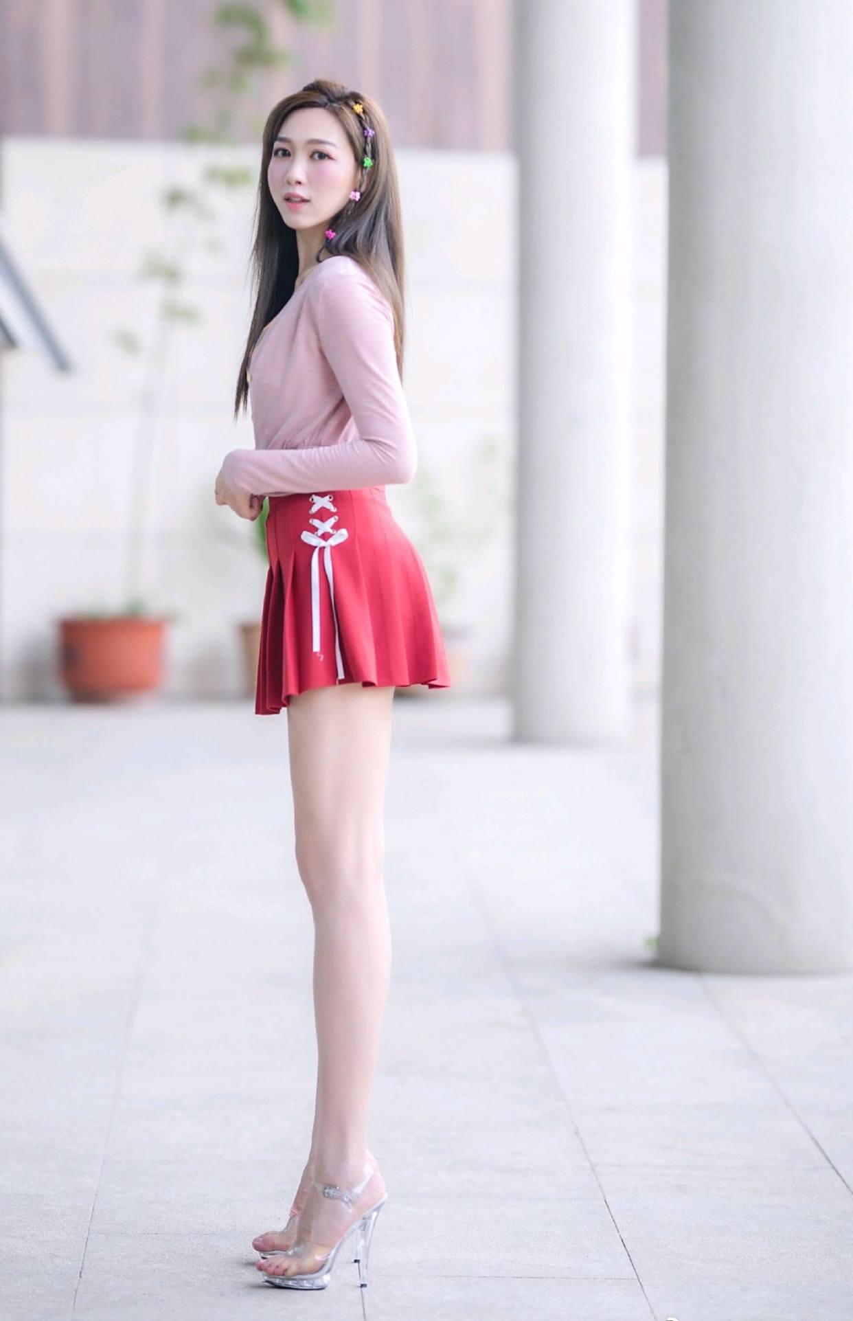 大长腿的车模小妹妹