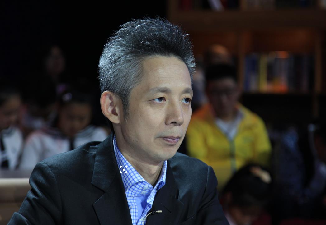 从开始到现在《最强大脑》主持人已经满头白发