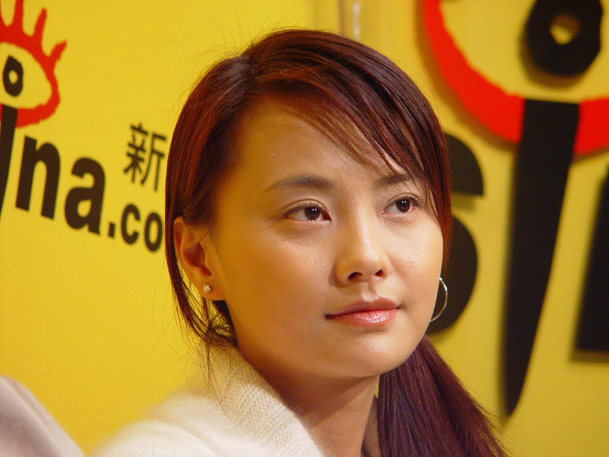 近日,吴奇隆前妻马雅舒的一则社交媒体动作引起轩然大波