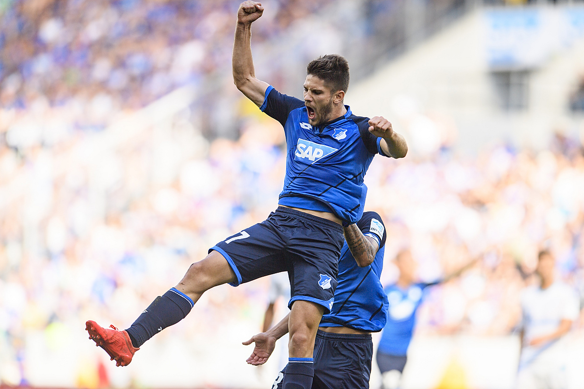 克拉马里奇:我承认我是有一点点的假摔,足球场上为了进球的机会,什么