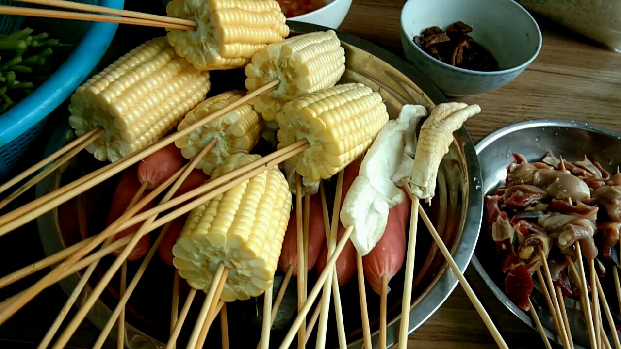 今天出门买材料准备烧烤,开心