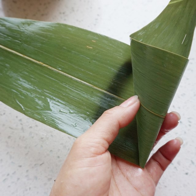 紫米八宝锥形粽子,香甜软糯,一上桌就被抢光了