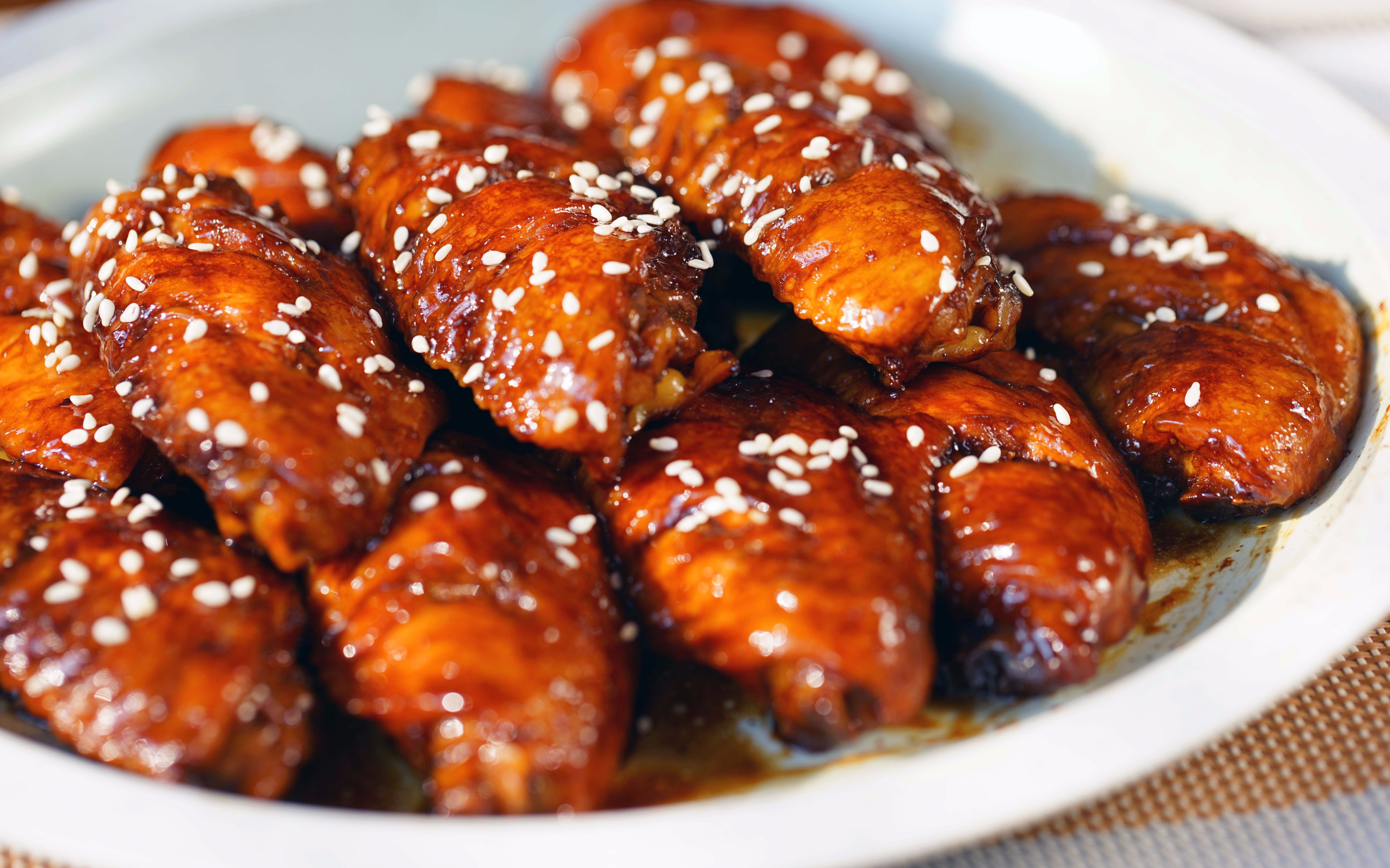 可乐鸡翅吃起来太腻?老厨师告诉你:没加这个料