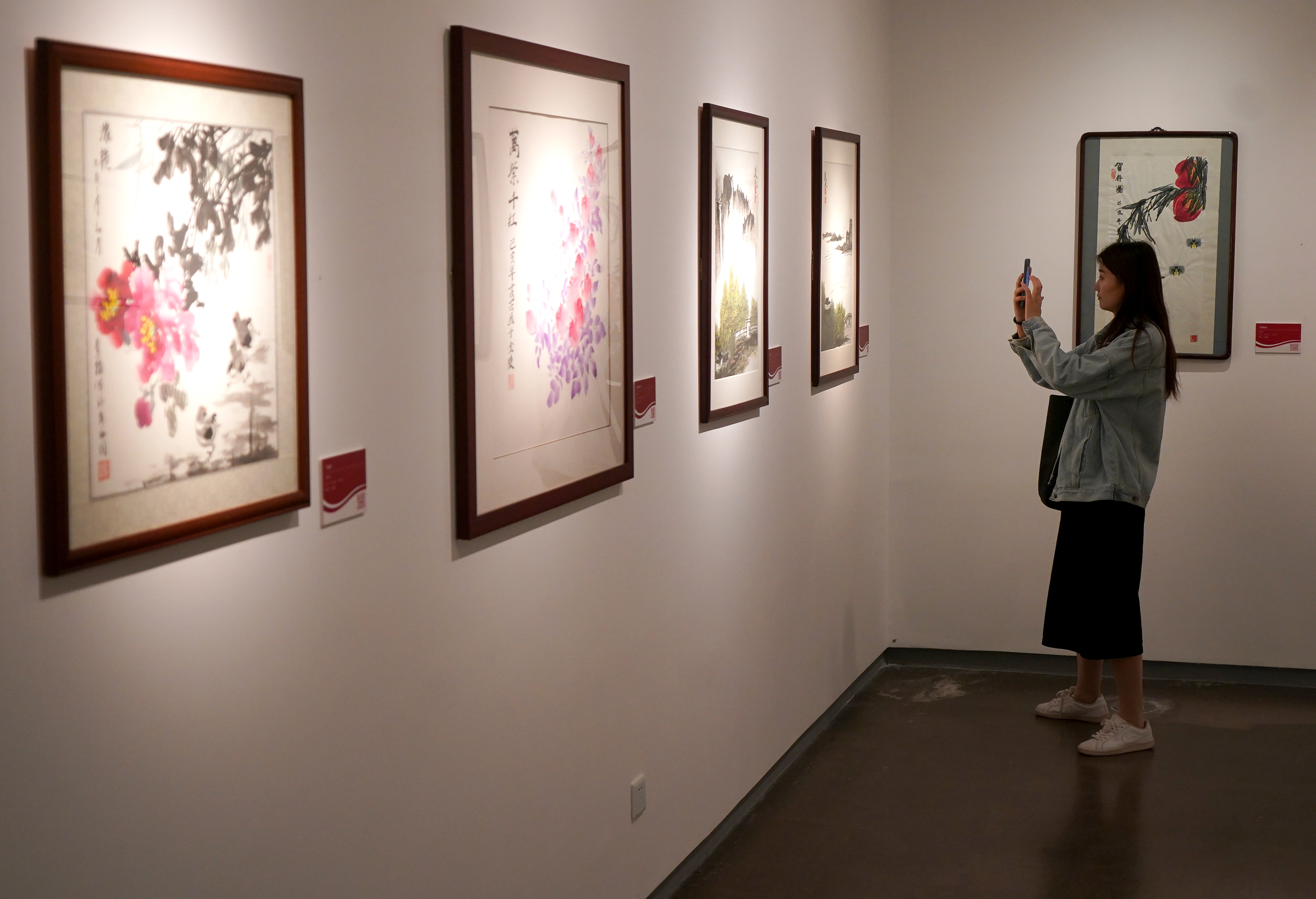 南京艺术学院举行"唱颂新中国 讴歌新时代"师生作品展