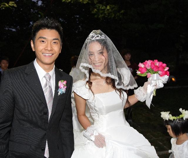 邢傲伟晒8岁女儿照片父爱满满,离婚4年仍然单身,前妻成女强人