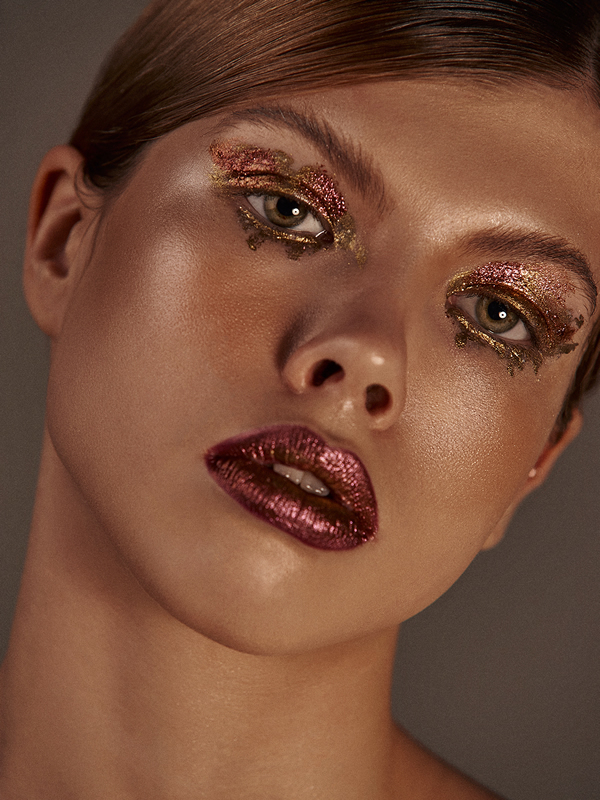 创意妆容|金色耀眼主题的妆容,是不一样的光芒!