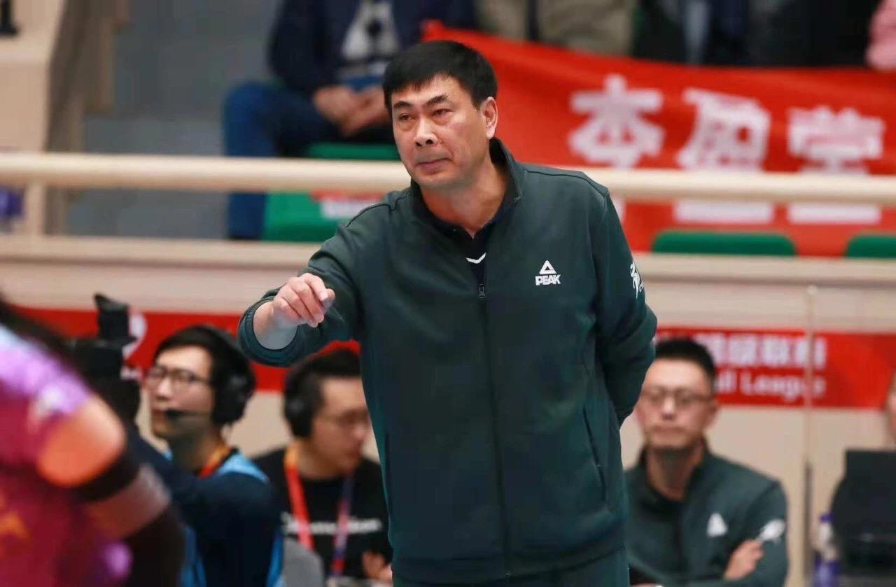 天津女排王宝泉可能只是过渡,60多岁的他难以长期担任教练