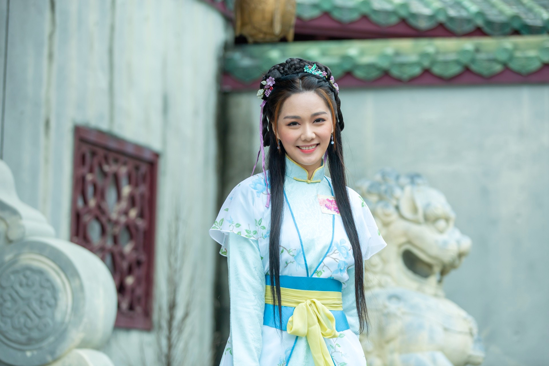 tvb新剧《丫鬟大联盟》汤洛雯首当女一,靓丽古装造型组照分享!