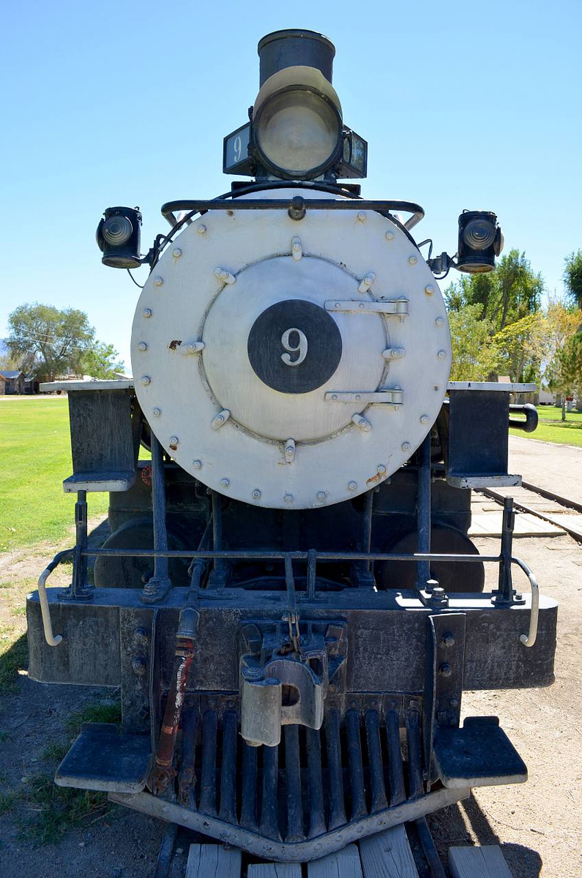 蒸汽机和内燃机是不同类型的热机,工作原理,燃料,结构,效率和功率