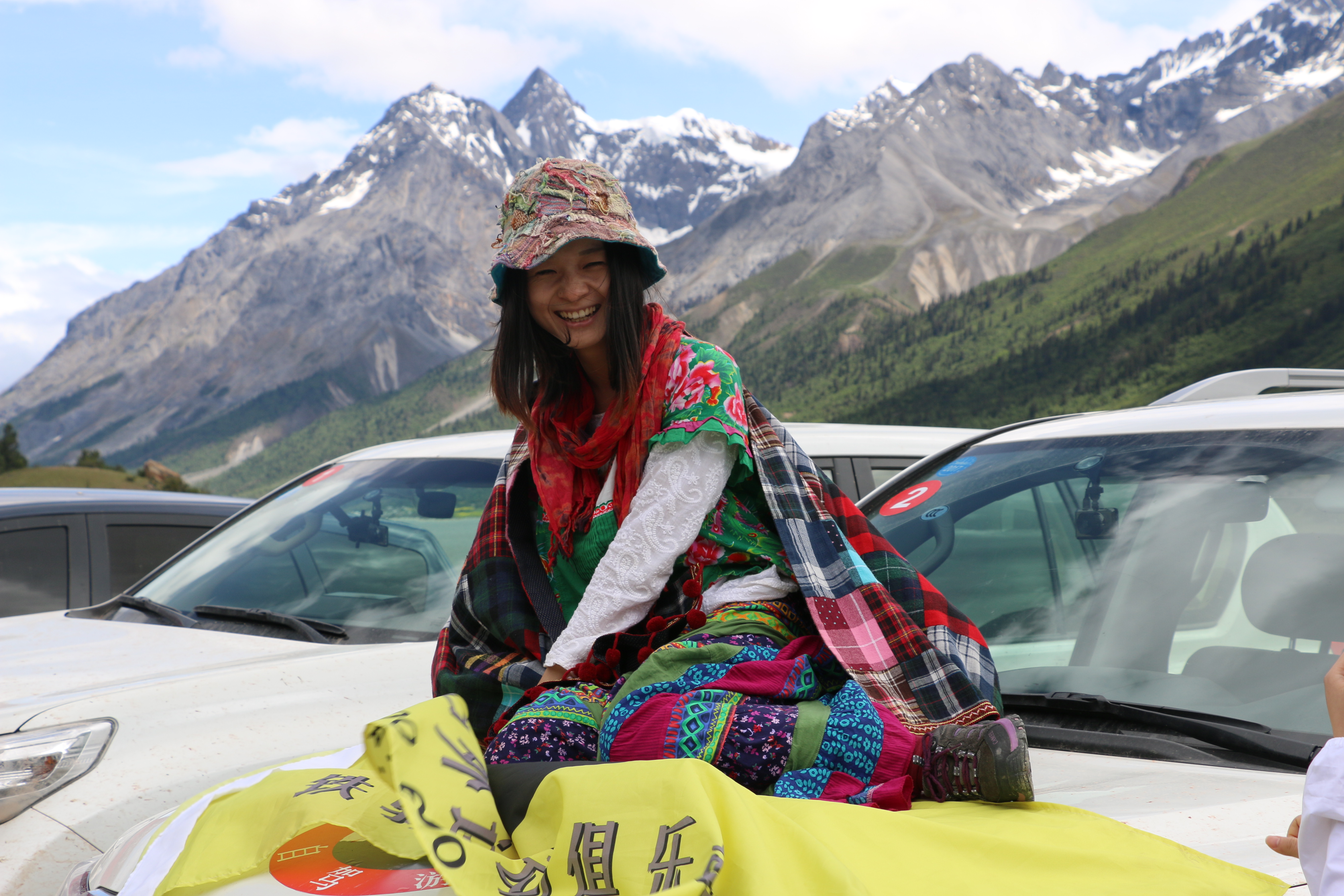 发生了什么?川藏线上"穷游女"为什么无人搭理,看完就明白了