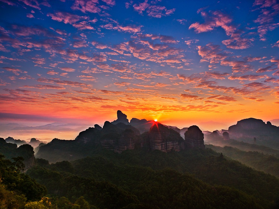 广东四大名山之世界自然遗产韶关丹霞山,观山色如渥丹,灿若明霞