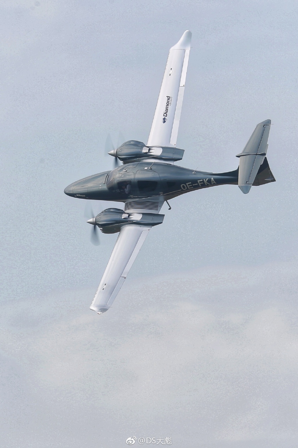 da62是钻石飞机高性能活塞机型家族里最大的一款机型